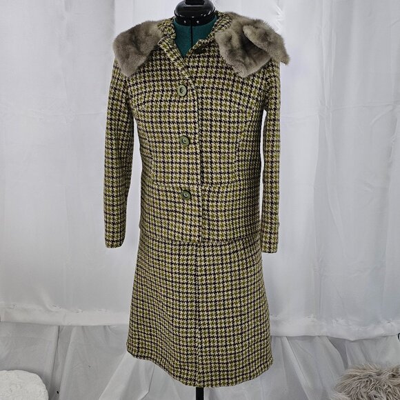 Dave Bellsey Dresses & Skirts - 🖤 Dave Bellsey “Bellciette” Vintage 1950s Tweed Suit, Paris Design, Fur Collar